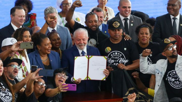 No Dia da Consciência Negra, Lula assina pacote de medidas antirracistas: “dívida histórica"
