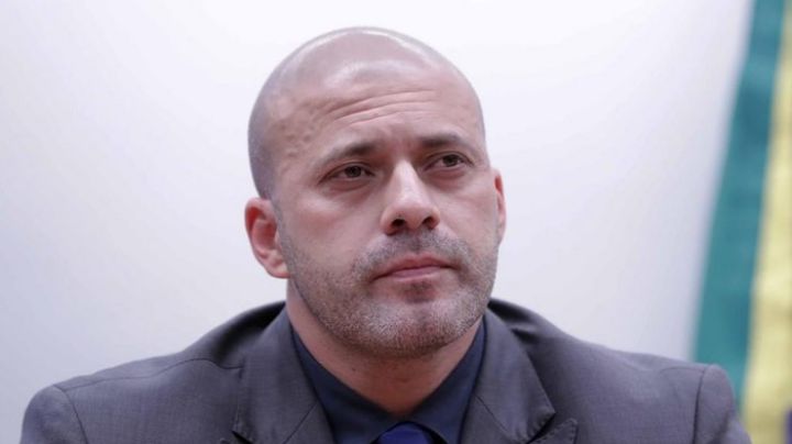 Daniel Silveira tem progressão de pena condicionada a pagamento de multa por Moraes
