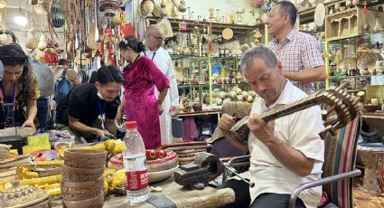 Turistas invadem Xinjiang, região cheia de belezas naturais e riqueza cultural e étnica