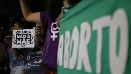 Justiça autoriza aborto em menina de 13 anos e classifica caso como "violência absoluta"