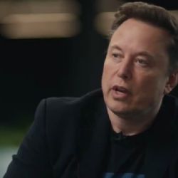 Filha de Elon Musk rebate ataque transfóbico do pai: "degenerado"