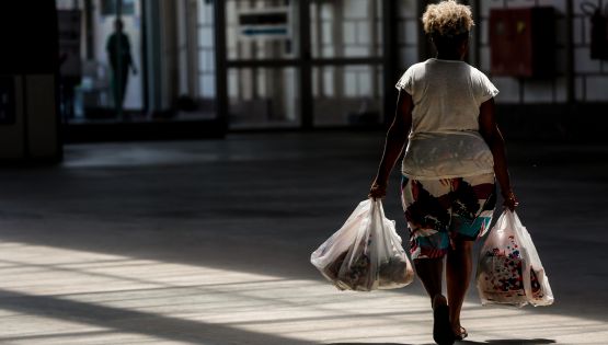 Governo Lula lança programa para enfrentar a fome e a pobreza entre mulheres negras